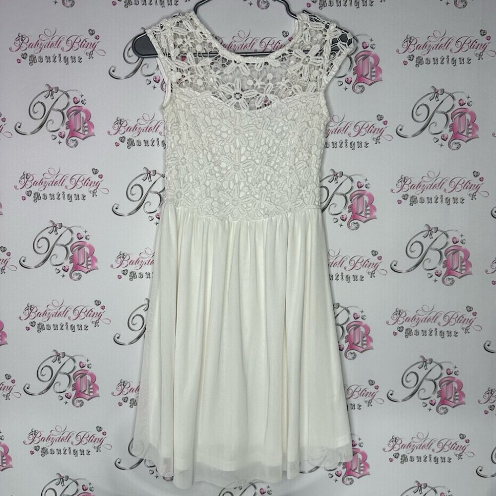 Kismet Dress less white cream floral boho cottagecore Elegant White Lace Dress